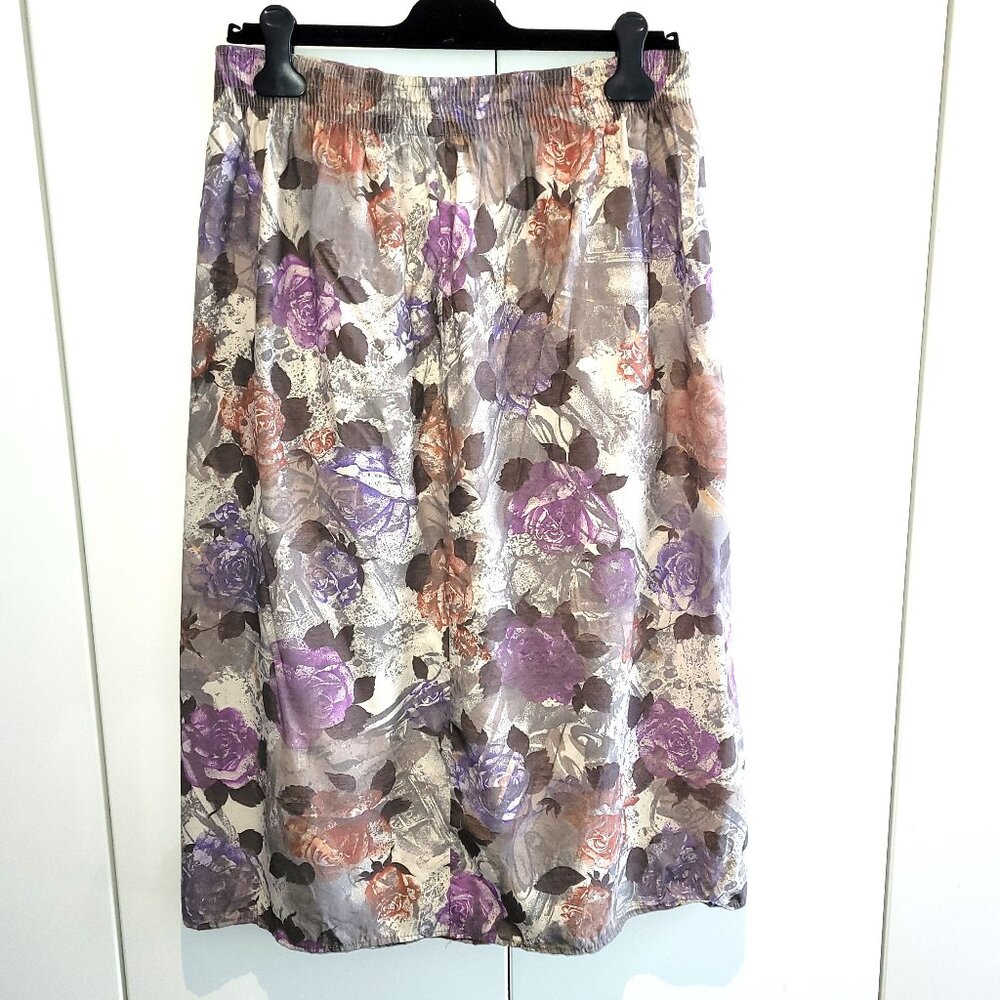 Vintage St. Michael at Marks & Spencer 90s Midi Floral Skirt Size 14 - Picture 3 of 10